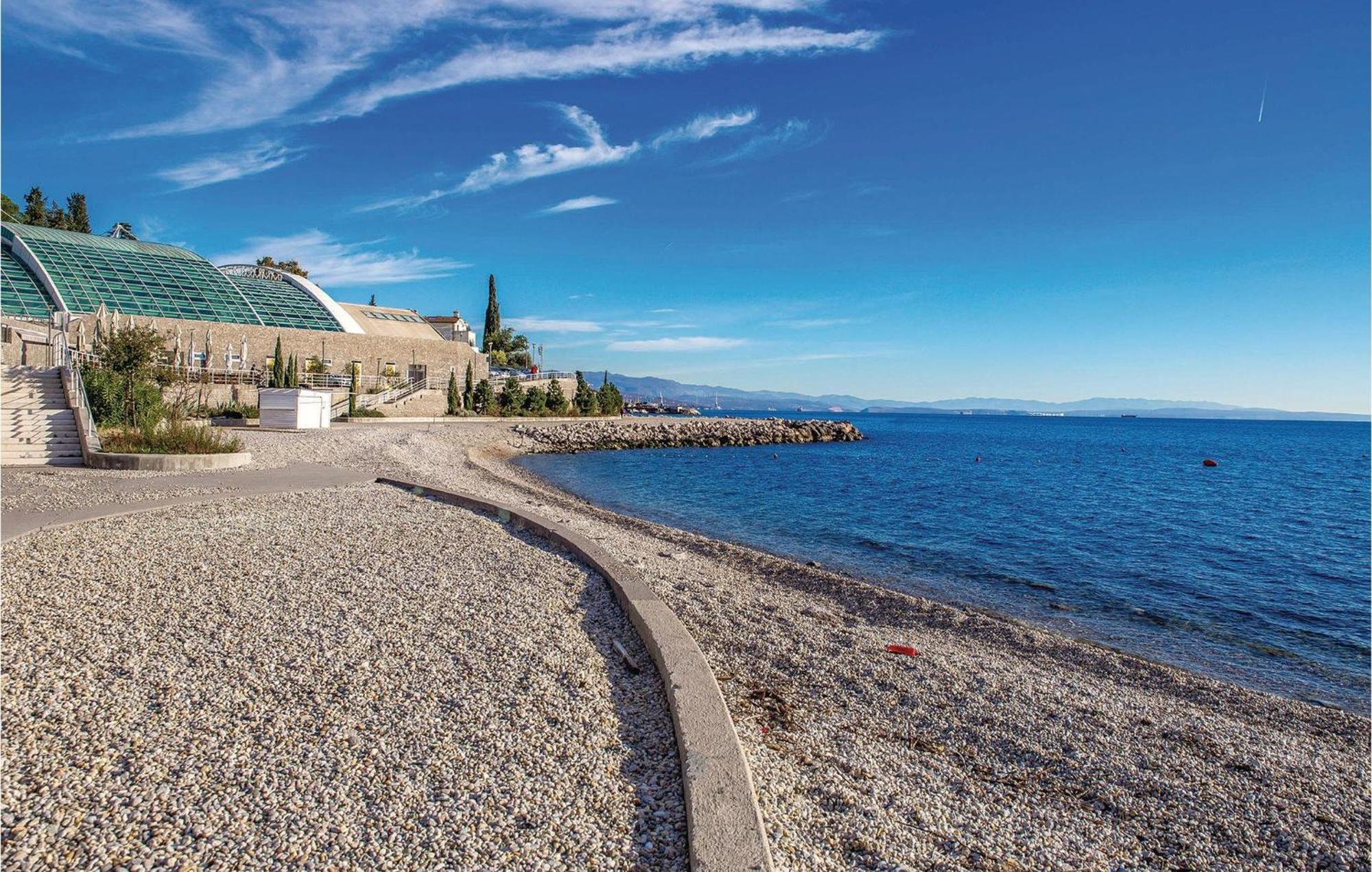2 Bedroom Amazing Apartment In Rijeka Exterior photo